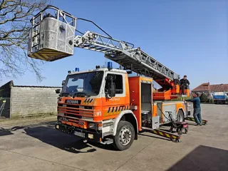 Scania P P93 ML 4X2 280 ZB + MAGIRUS DREHLEITER / FIRE LADDER / ECHELLE POMPIER - DLK 23-12 VARIO GL CC