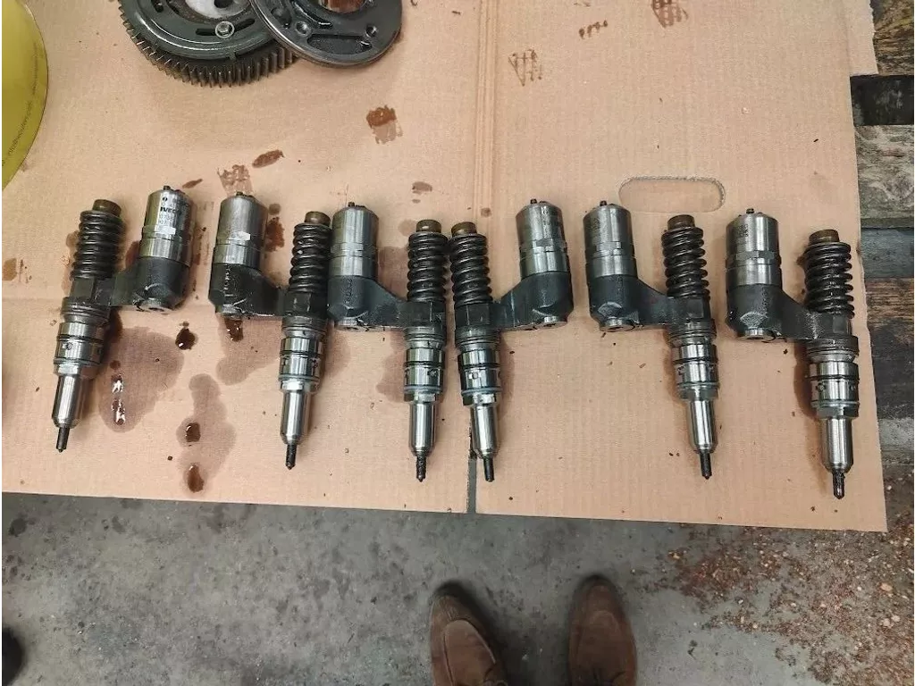 Iveco Pump Injector / Pumpe-d&uuml;se / Injecteur Pompe CUSOR 8 310Cv 504 100 287 - BOSH 0 414 700 006