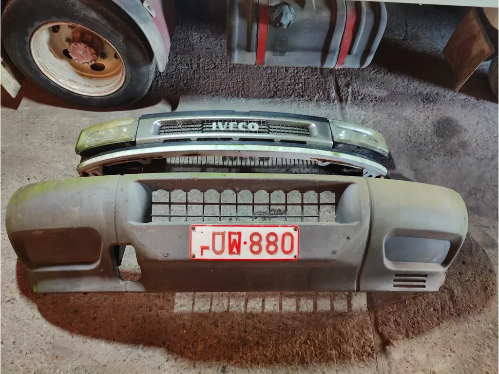 Iveco Daily III - 65C15 - Bumper / Grille / Bonnet