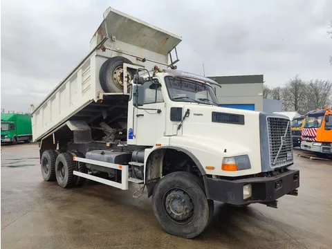 Volvo NL 10 Intercooler 6X6