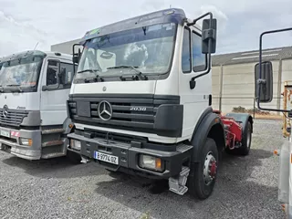 Mercedes-Benz SK 2038 V8 AK 4X4