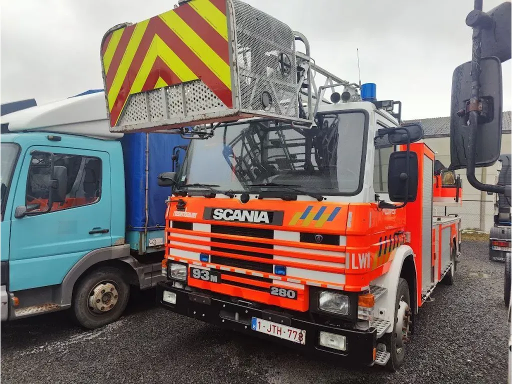 Scania P P93 ML 4X2 280 ZB + MAGIRUS DREHLEITER / FIRE LADDER / ECHELLE POMPIER - DLK 23-12 VARIO GL CC